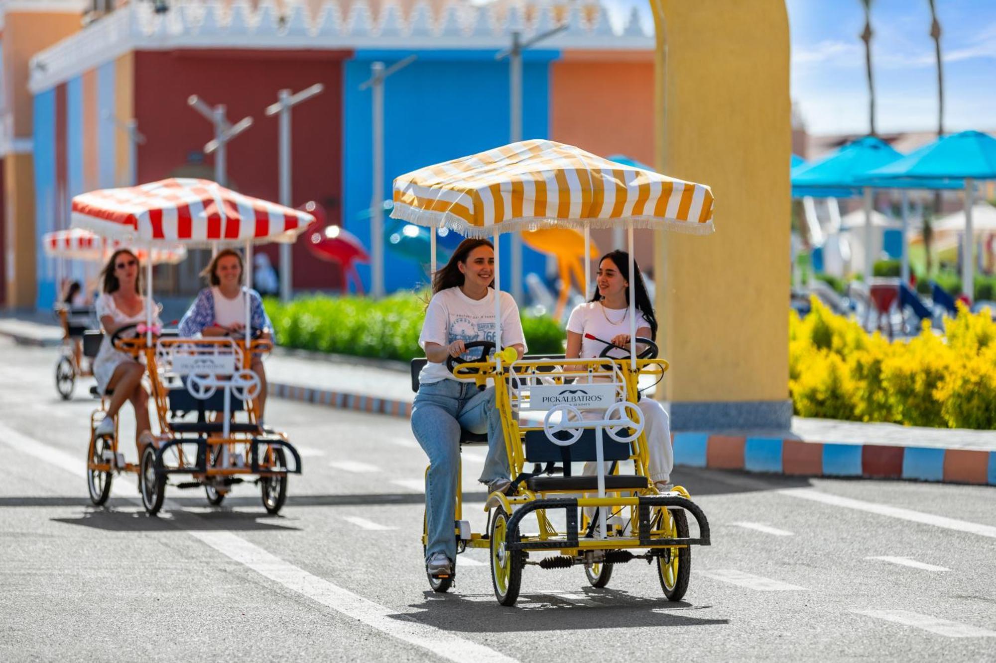 Neverland City Hurghada - Pickalbatros Hotel Buitenkant foto